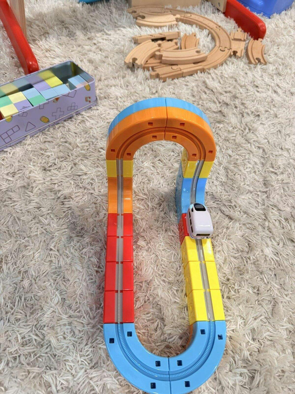 Versatile Magnetic Railcar Track Set